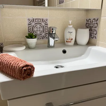 2 Pers, Balcon, Parking * Cucq